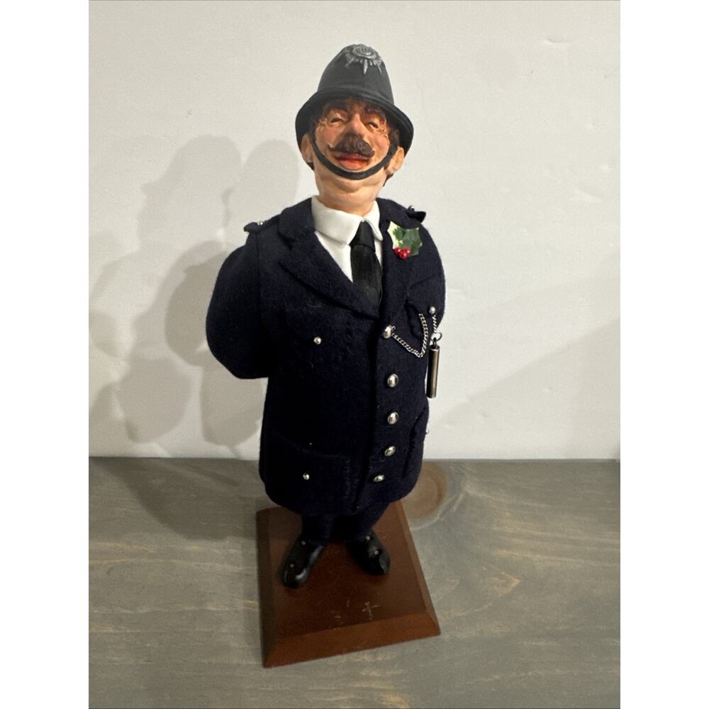 Simpich Caroler Bobby Policeman Rare 1994 Character Doll English Christmas